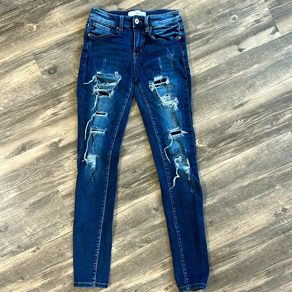 KanCan Distressed Jeans